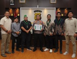 Kapolres Lhokseumawe Terima Kunjungan Silaturahmi HMI, Dianugerahi Penghargaan atas Dedikasi dan Pengabdian