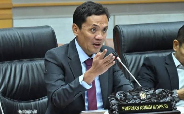 Ketua Komisi III DPR RI Dukung Polri Usut Tuntas Dugaan Korupsi Pasokan Batu Bara PLTU 1 IMG 20260709 WA0018