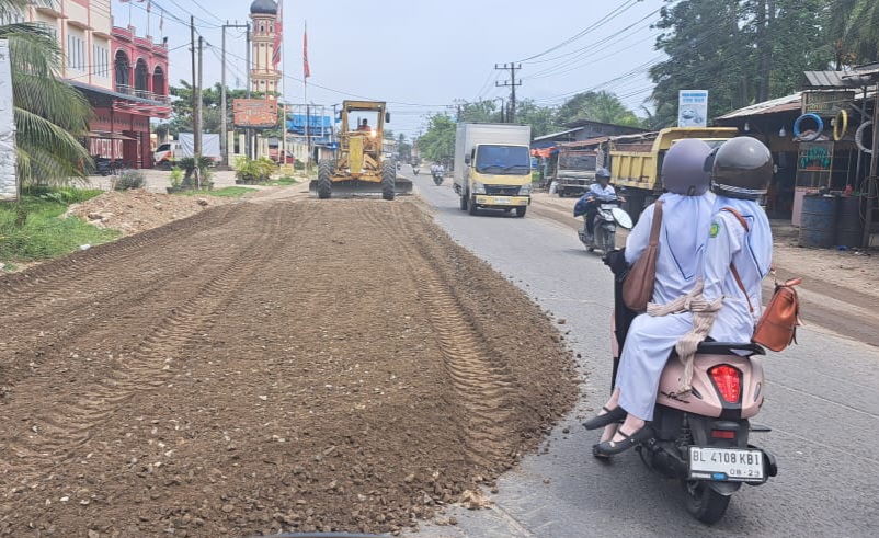 Proyek Jalan Nasional di Aceh Utara Disorot, PPK BPJN Aceh Bungkam Soal Spesifikasi Pekerjaan 1 IMG 20260713 WA0007