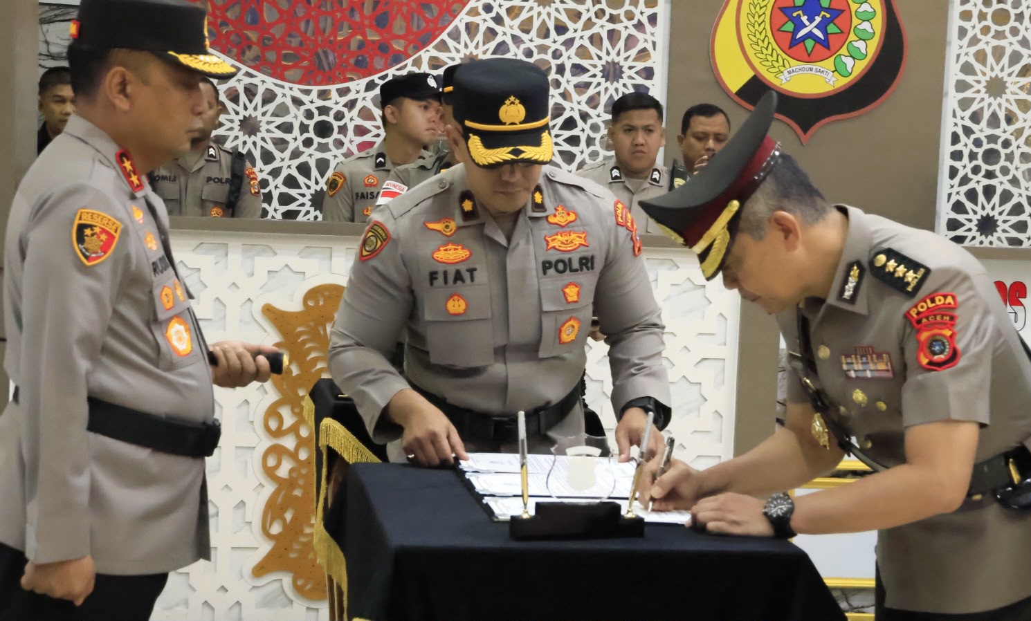 Kapolda Aceh Pimpin Sertijab 7 Pejabat Utama dan 9 Kapolres Jajaran Polda Aceh 1 IMG 20260715 WA0007
