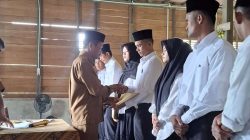 Hadiri Pelantikan Perangkat Desa, Camat Simeulue Barat Tekankan Kedisiplinan dan Pelayanan Masyarakat 2 IMG 20260703 015426 519 copy 1178x786