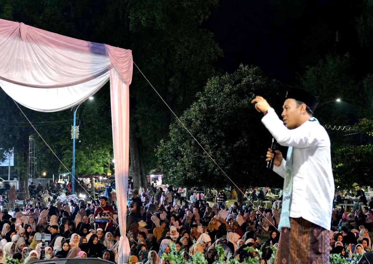 Tgk Habibi Nawawi Hipnotis Masyarakat Langsa Menuju Generasi Qurani dalam Festival Muharram 1448 Hijriyah 1 IMG 20260706 120654