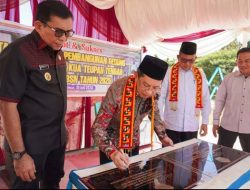Bupati Simeulue Hadiri Peresmian Gedung KUA dan MIN
