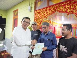 Bupati Simeulue Serahkan 226 Sertifikat Tanah Bagi Warga Transmigrasi UPT 1 Latiung