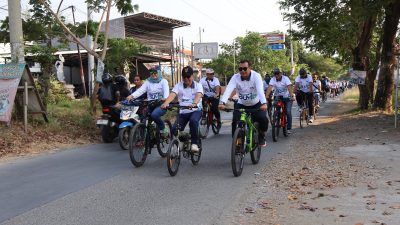 Gowes Bareng dan Tebar Kebaikan! BUMD Brebes Bagikan Ratusan Sembako Semarakkan HUT RI ke-81 9 IMG 20260808 WA0006