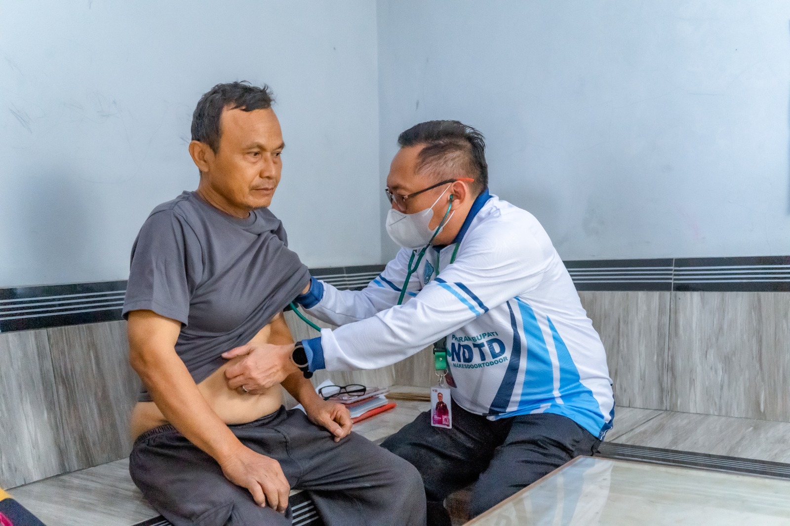 Dinkesda Brebes Turun Langsung: Pastikan Kesehatan Warga Terdampak Asap Kebakaran Slatri 1 IMG 20260813 WA0016