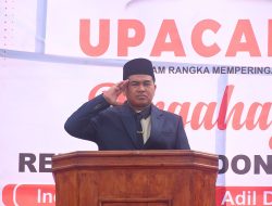 Dihadiri Konsulat Santri Luar Negeri, Direktur Misbahul Ulum Pimpin Upacara HUT Ke-81 RI 