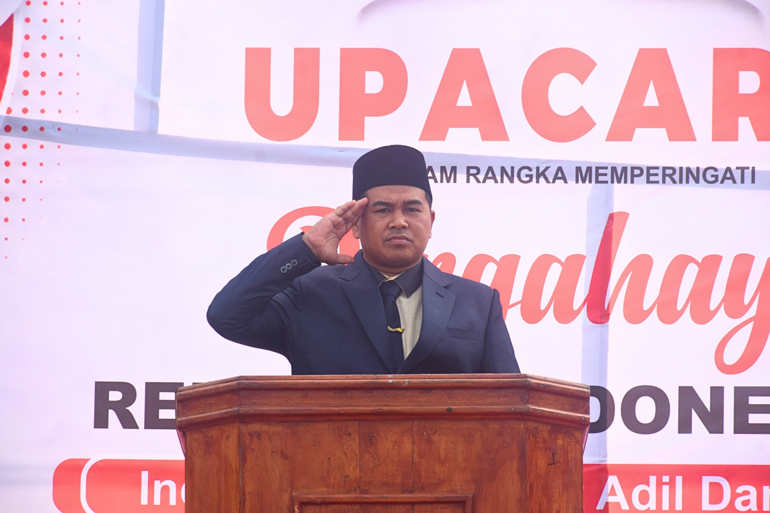 Dihadiri Konsulat Santri Luar Negeri, Direktur Misbahul Ulum Pimpin Upacara HUT Ke-81 RI 1 IMG 20260819 WA0014