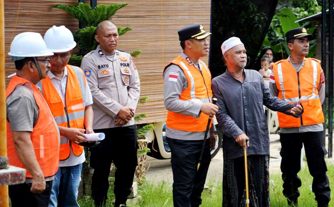 Tinjau Renovasi Sumur Bor, Kapolres Langsa: Kepedulian Polri untuk Air Bersih Warga 1 IMG 20260805 224350