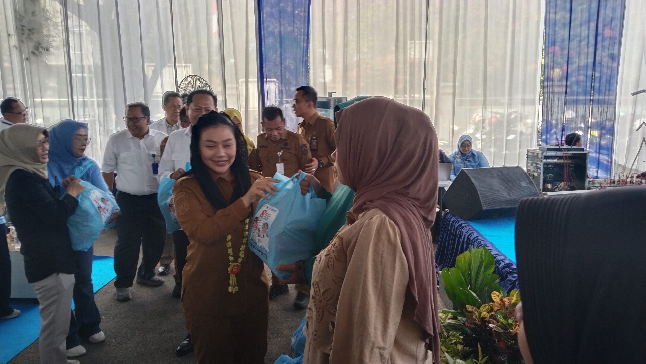 Kepedulian yang Menyentuh Hati: Bupati Paramitha Sapa Ratusan Ibu Hamil di RSUD Brebes 1 IMG 20260811 092834 scaled