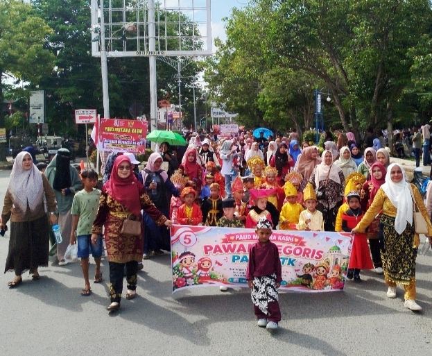 2.300 Anak PAUD dan TK Kota Langsa Ikuti Pawai Alegoris HUT RI Ke-81 1 IMG 20260811 115407