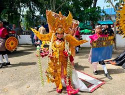 Rafifa Aisha, Ratu Tribhuwana Tunggadewi Cilik dari MIN 2 Langsa membawa Semangat Majapahit di Pawai Alegoris