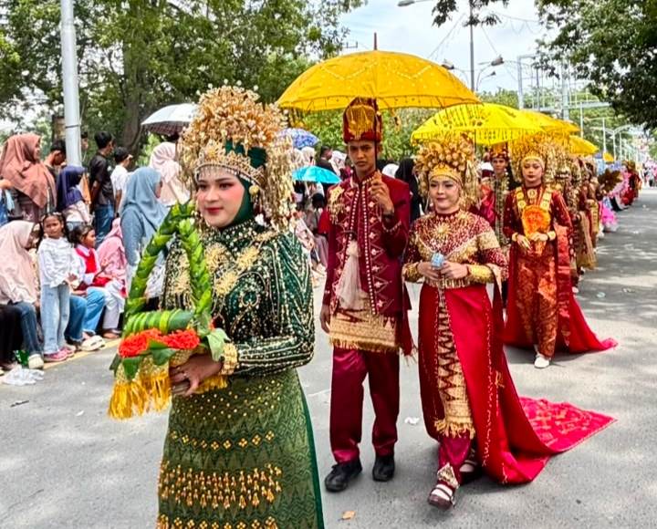 Potret Ragam Budaya 10.000 Peserta Pawai Peringatan HUT RI Ke-81 di Kota Langsa 3 IMG 20260819 151145