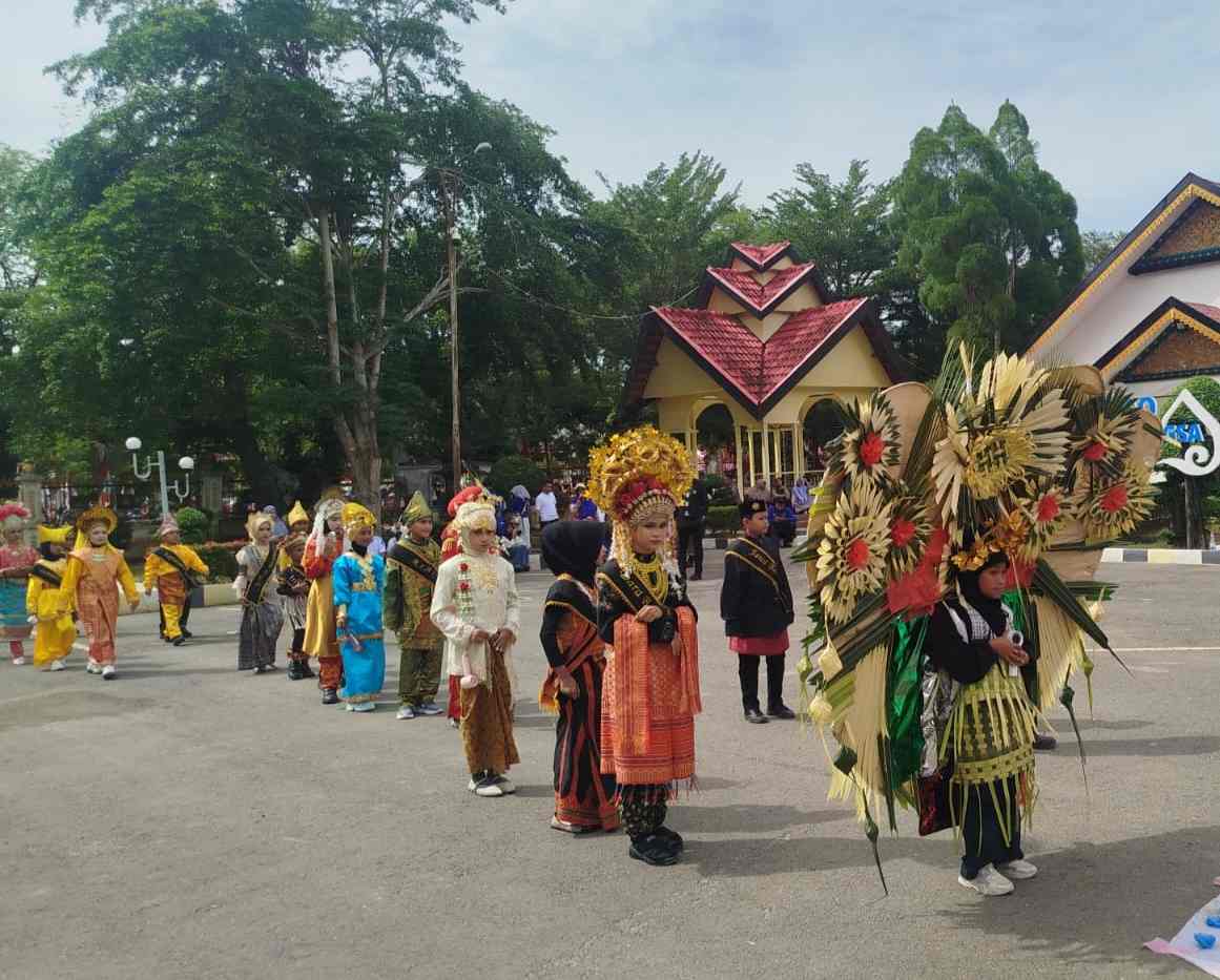 Potret Ragam Budaya 10.000 Peserta Pawai Peringatan HUT RI Ke-81 di Kota Langsa 6 IMG 20260819 160253