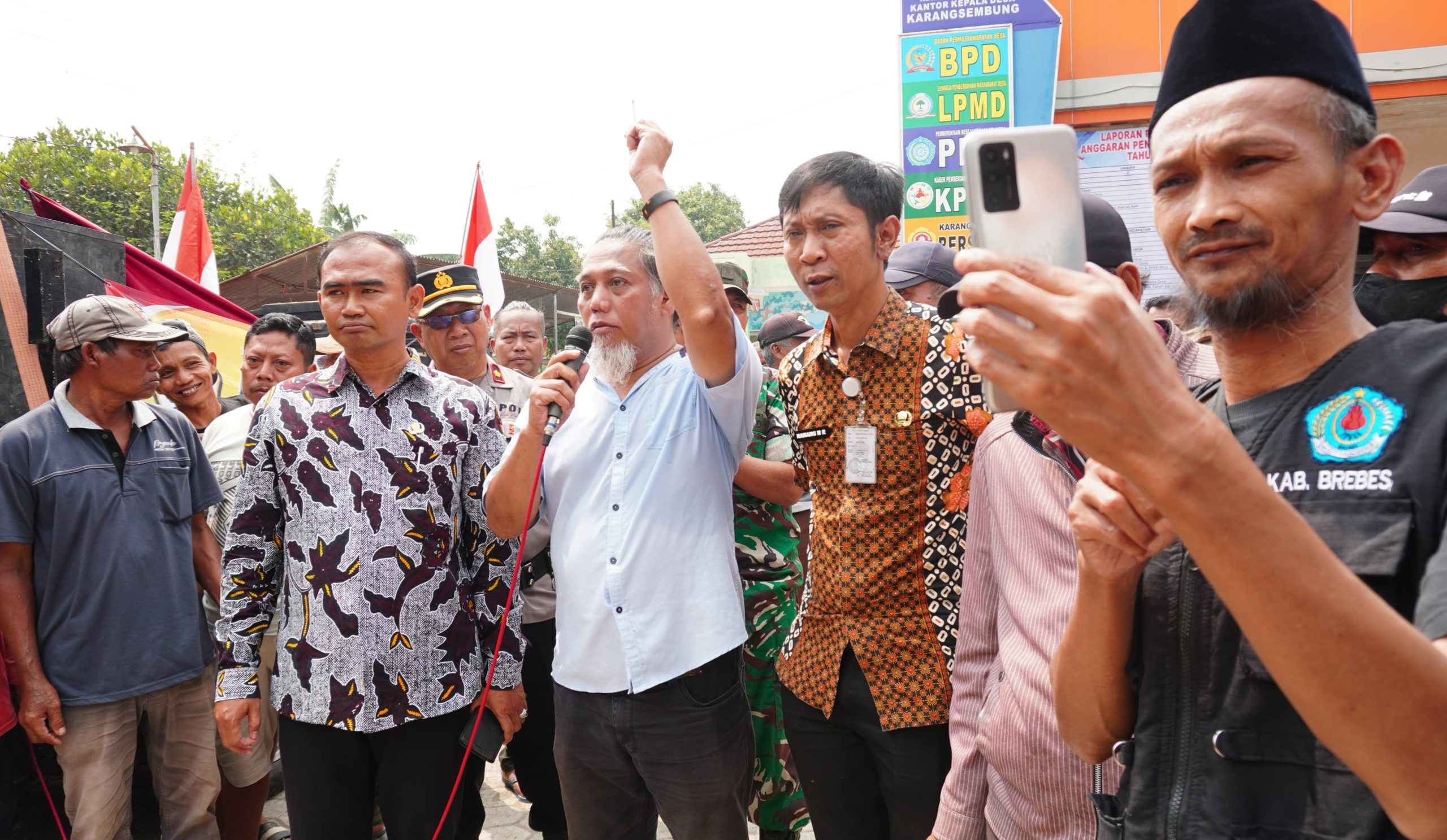 Lewat Panggilan Telepon, Pamor Wicaksono Berhasil Redam Tensi Unjuk Rasa Warga Karangsembung 1 IMG 20260820 134944 scaled