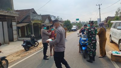 Koramil 424-05/Pagelaran Bagikan Masker, Warga Diingatkan Waspadai Debu Erupsi Gunung Anak Krakatau 3 IMG 20260907 WA0091
