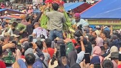 Menteri Pangan Zulkifli Hasan Buka Festival Bawang Merah Brebes, Ribuan Warga Serbu Karnaval Kirab Gunungan