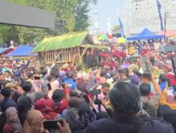 Ribuan Pengunjung Bawa Rezeki, Pedagang Kecil Nikmati Berkah Festival Bawang Merah Brebes