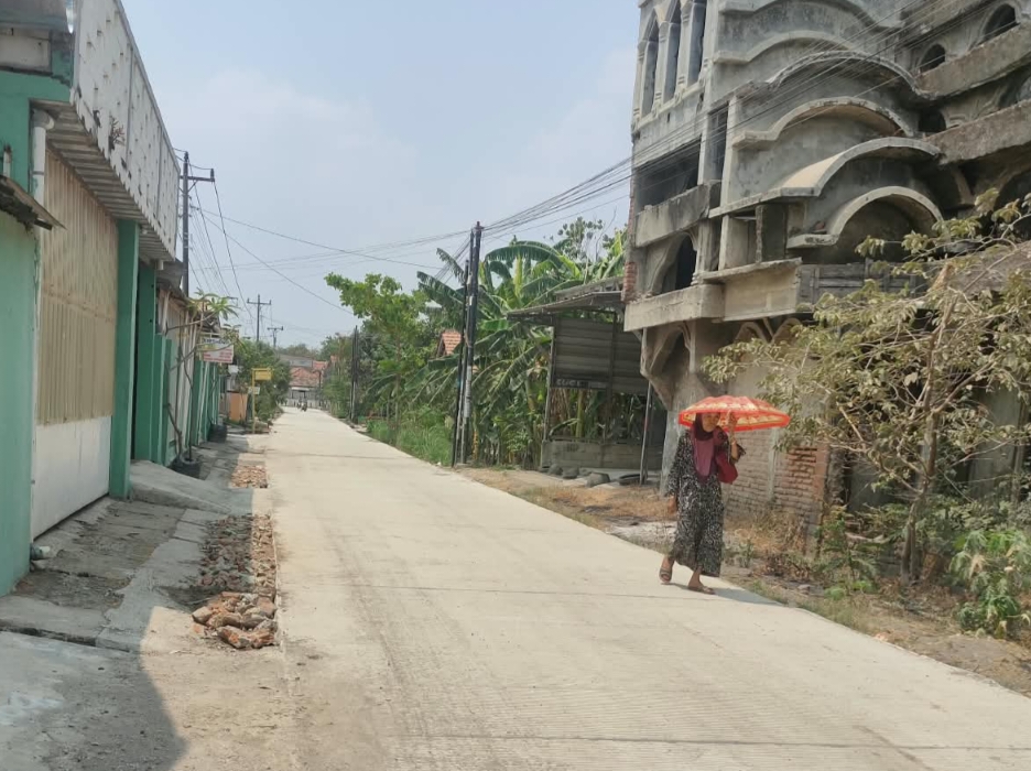 Benahi Dua Ruas Jalan Poros Larangan , DPU Brebes Buat Warga Senang dan Rencanakan Syukuran 1 IMG 20260927 153841