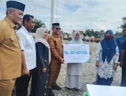 Bupati Aceh Utara Serahkan Santunan BPJS Ketenagakerjaan kepada Ahli Waris