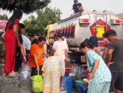 Heru Irawanto dan Orizah Santifa Turun Langsung ke Salem–Bantarkawung: Ribuan Liter Air Bersih Dibagikan Gratis di Tengah Kekeringan