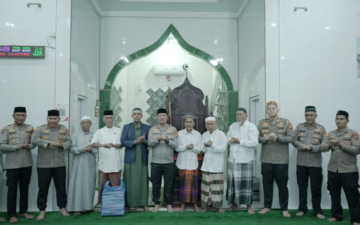 Kapolres Langsa Ajak Masyarakat Berperan Aktif Menjaga Keamanan dan Ketertiban Lingkungan 2 IMG 20261010 135903